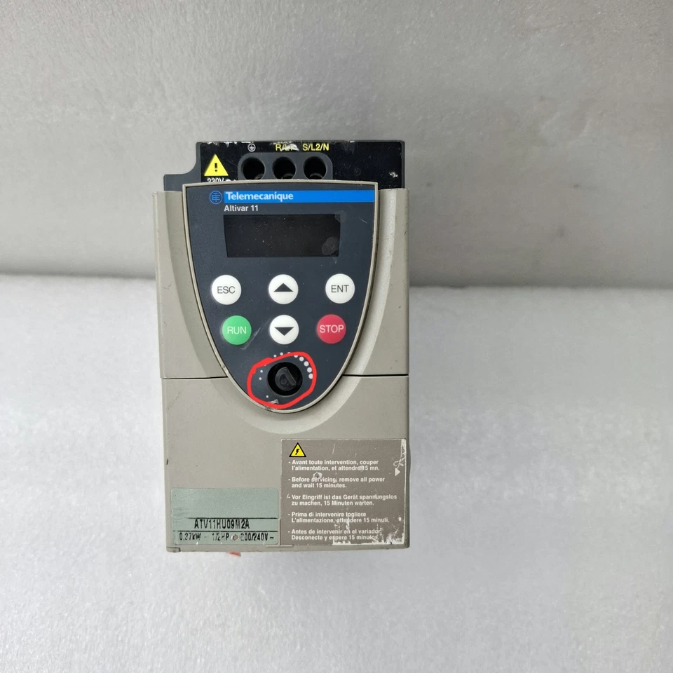 Telemecanique Altivar 11 ATV11HU09M2A 0.37kW-1/2HP 200/240V